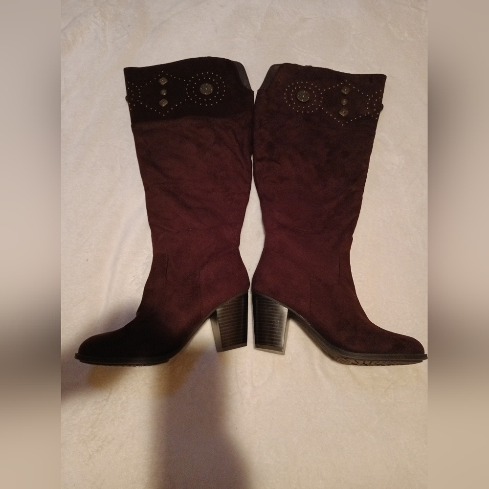 Plus size Cloud walkers by Avenue cowgirl   long boots